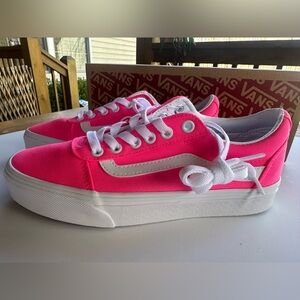 Women’s 7 Vans Ward Neon Pink NWT sneakers